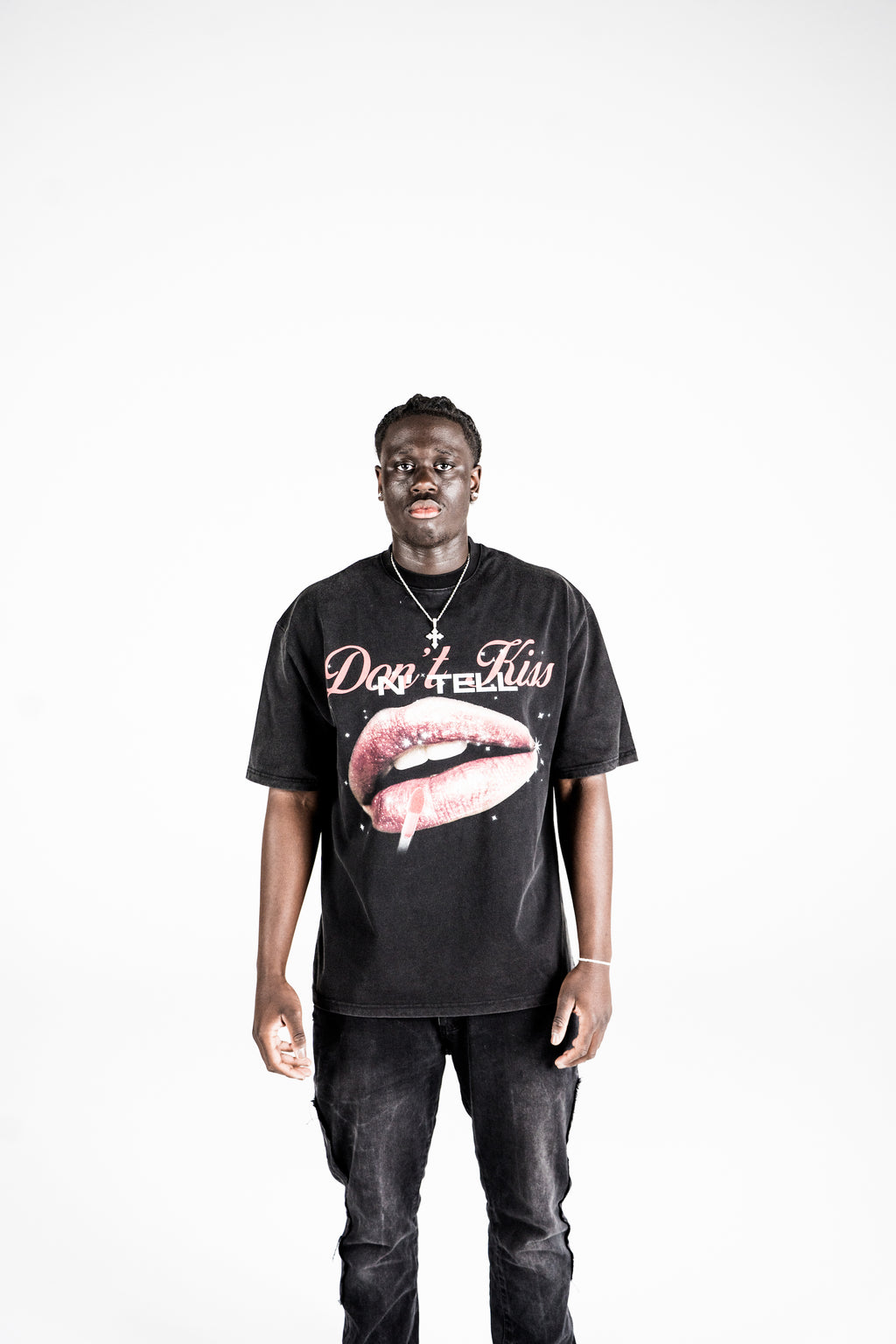 DON‘T KISS N‘ TELL TEE