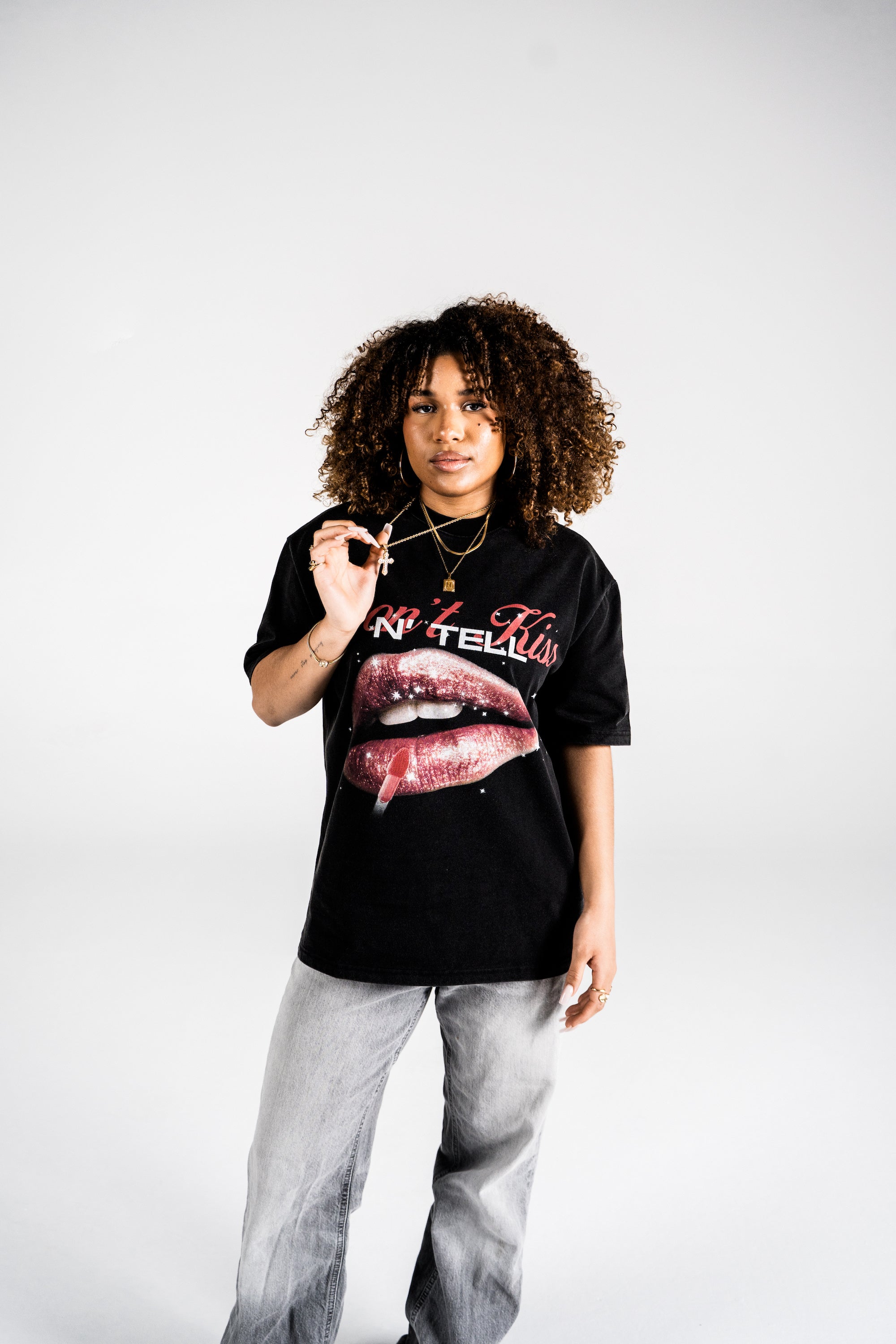 DON‘T KISS N‘ TELL TEE