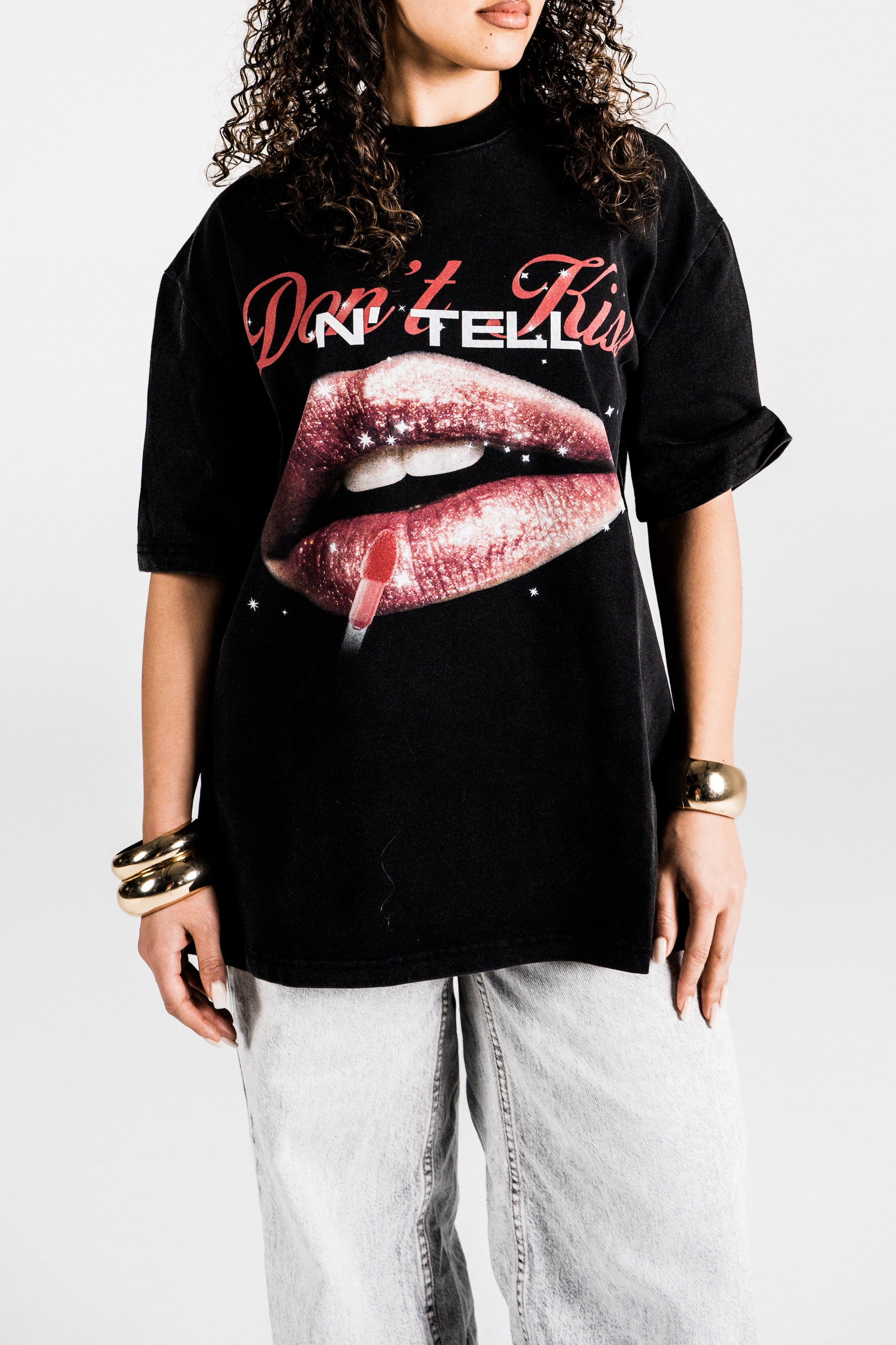DON‘T KISS N‘ TELL TEE