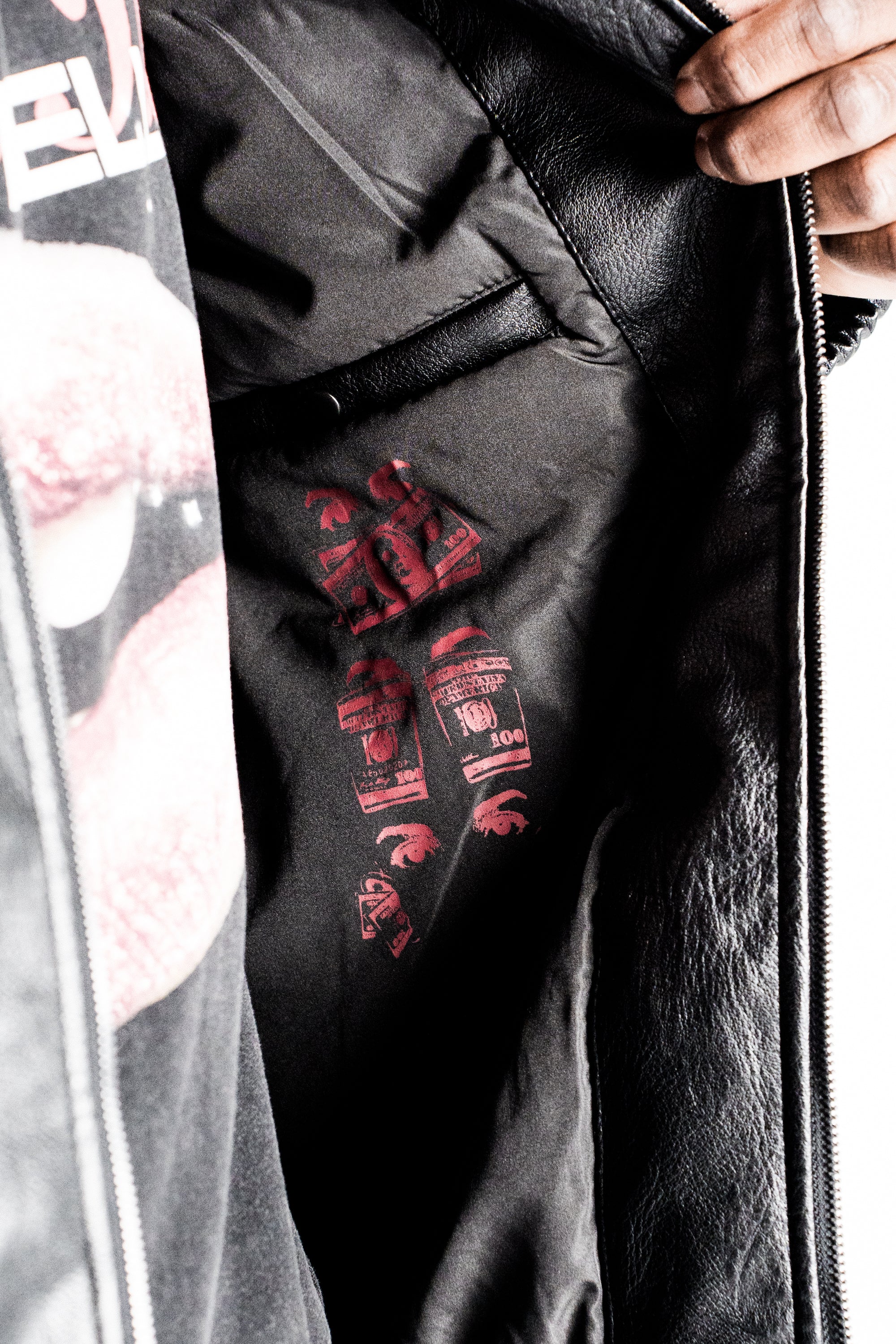 SIGNATURE LEATHER JACKET