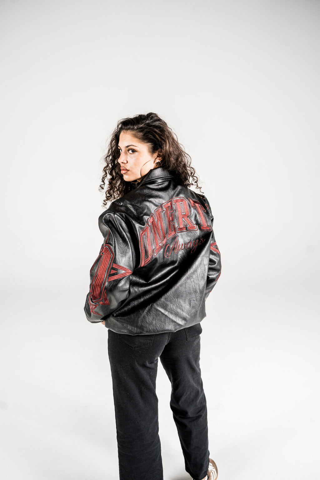 SIGNATURE LEATHER JACKET
